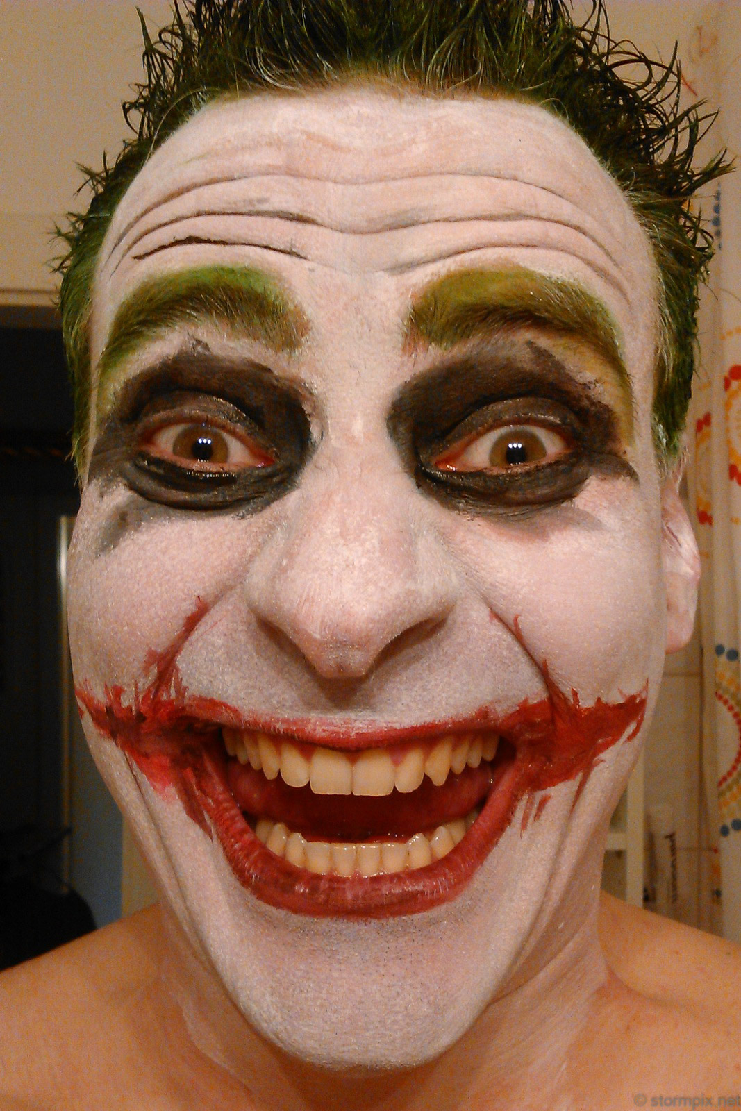 ... REAL MAKEUP