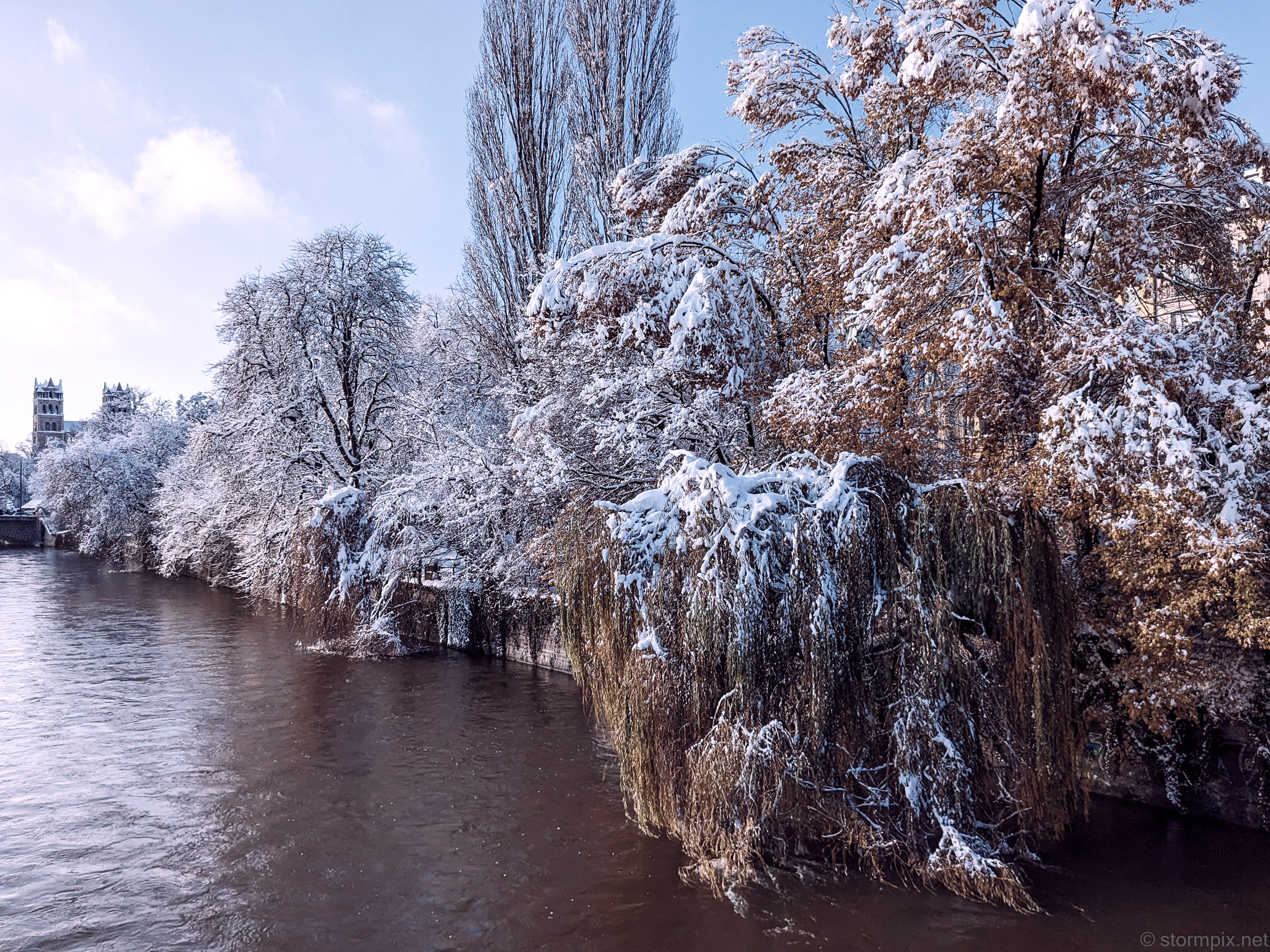 Pxl 20231203 120109101