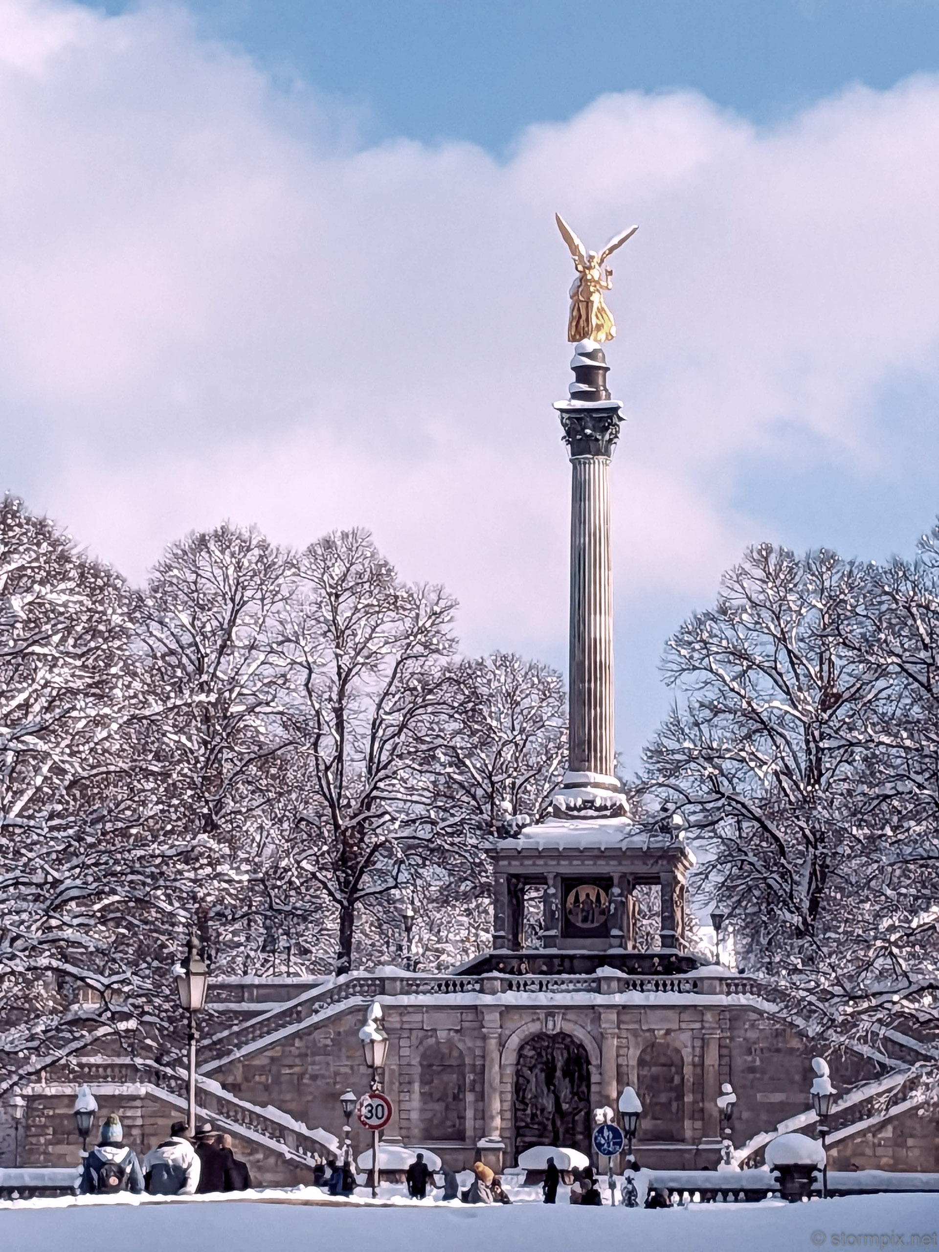 Pxl 20231203 123924634