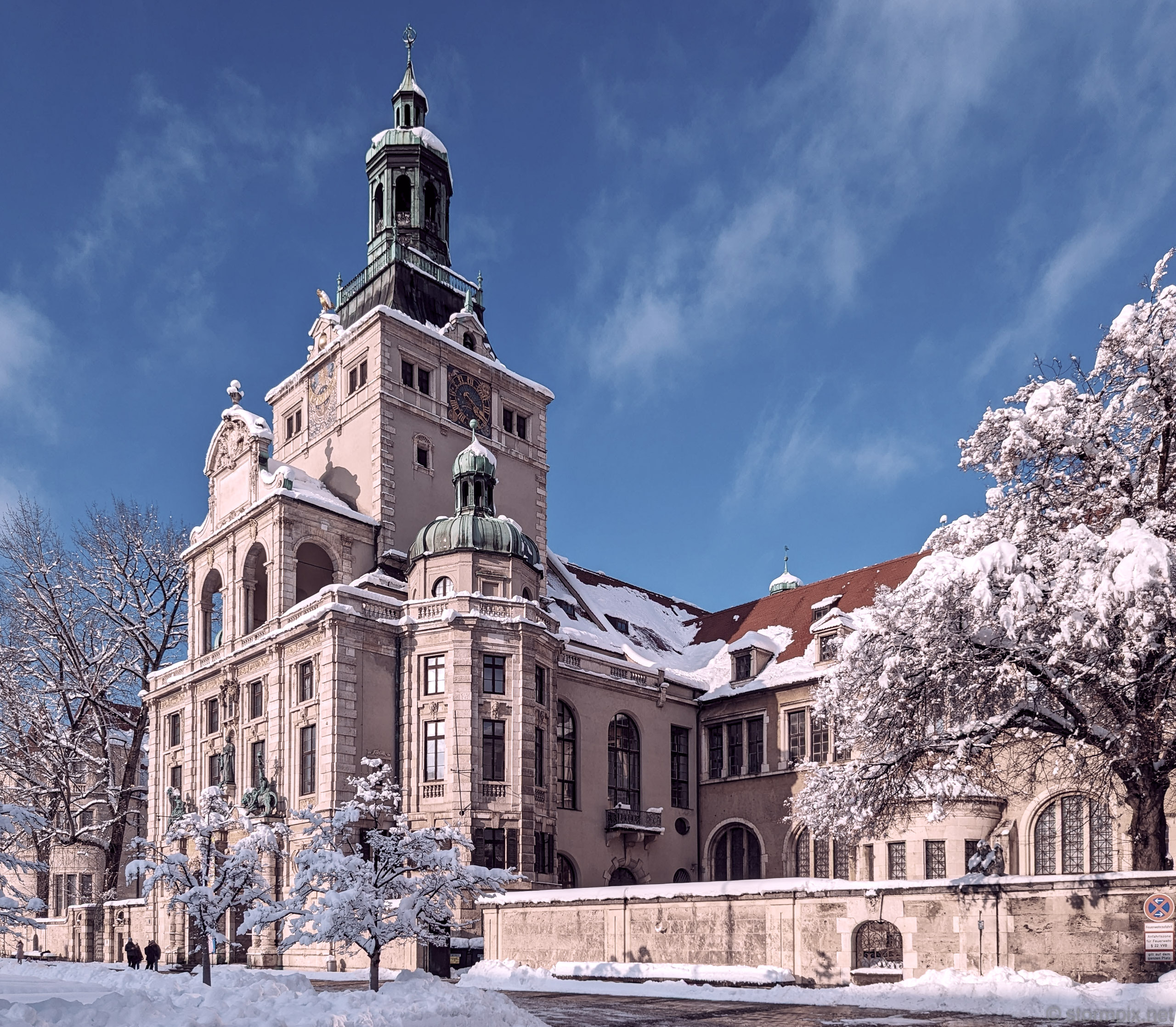 Pxl 20231203 124414068